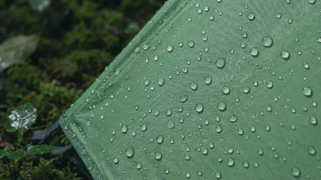 Water beading on the 20D silnylon rainfly of the Naturehike Cloud Up 2 tent.