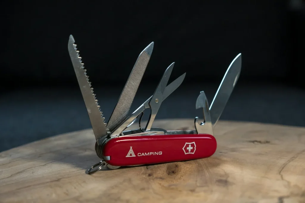 what-to-pack-when-camping-tools-lighting-navigation