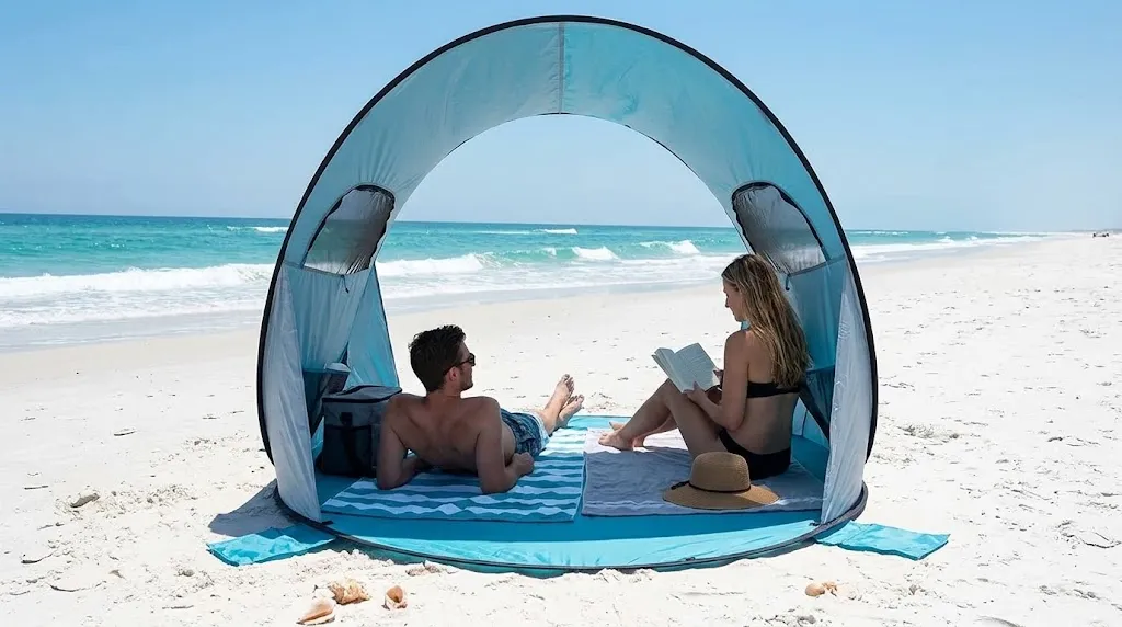 Side door and mesh screen on a Wakeman pop up beach tent